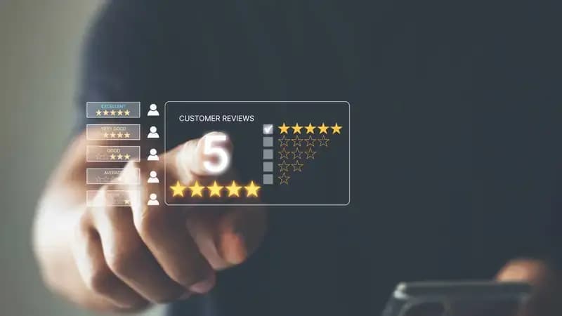 واجهة تقييمات وآراء الزوّار